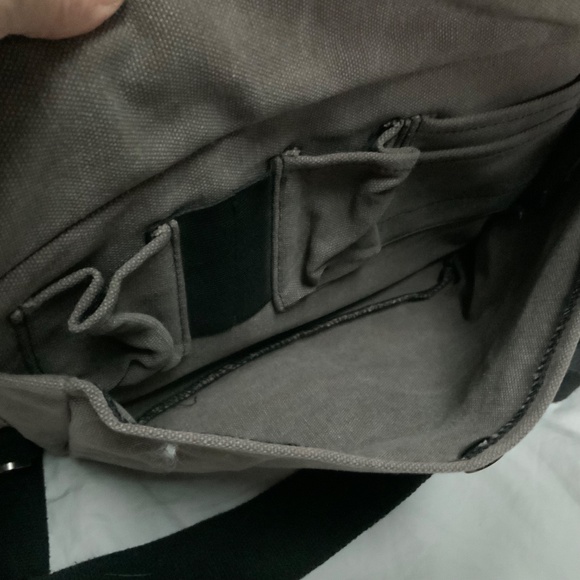 Bag of Holding Crossbody Messenger Bag by Think Geek - Picture 8 of 13